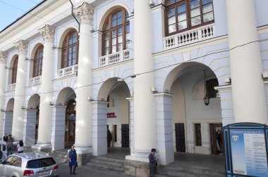 Moskova, Rusya - 21.09.2015. Gostiny Dvor - sergi ve Ticaret Merkezi. 1790 yılında inşa