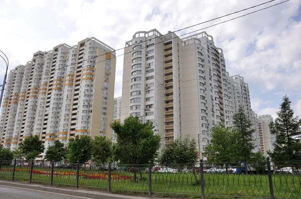 莫斯科, 俄罗斯-05.29.2015。查看米蒂诺-莫斯科的新的区之一 — 图库照片