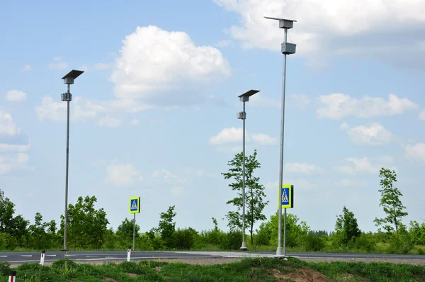 The track in the Lipetsk region is equipped with solar-powered lights in. Russia — Zdjęcie stockowe