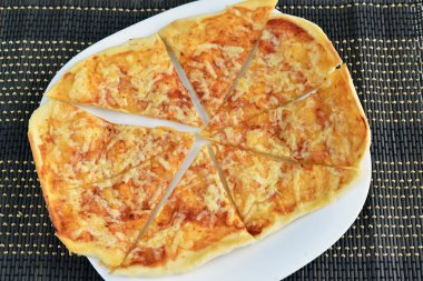 Peynir - Gürcü Ulusal çanak ile Khachapuri