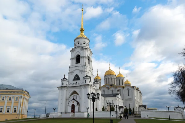 Vladimir、ロシア-05.11.2015。ウスペン スキー大聖堂 - ユネスコ世界遺産。ゴールデン リング旅行. — ストック写真