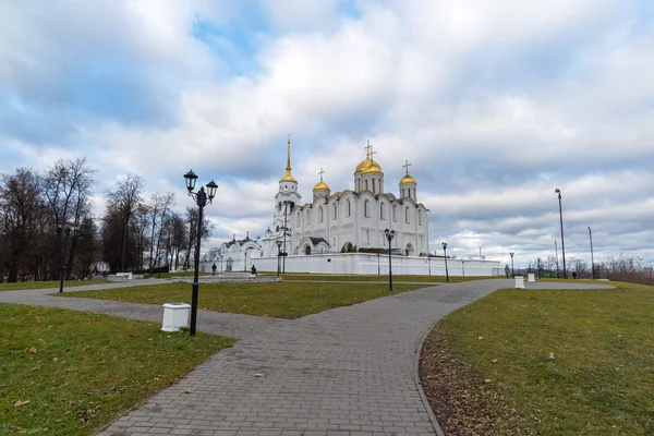 VLADIMIR, RUSSIA -05.11.2015. Uspensky Cathedral - UNESCO World Heritage Site. Golden Ring  travel. — Stock Photo, Image