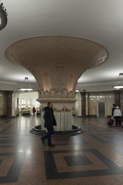 Moscow, Rusya Federasyonu-01.11.2015. Kurskaya metro istasyonları. Moskova metrosu günde 7 milyon yolcu taşıyan