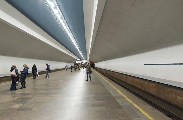 Nizhny Novgorod, RUSIA - 02.11.2015. El interior de la estación de metro Chkalovskaya — Foto de Stock