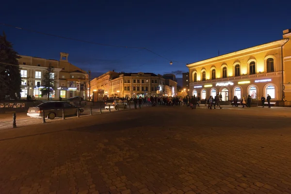 Nizjni Novgorod, Rusland-04.11.2015. Bolshaya Pokrovskaya - belangrijkste voetgangersstraat in het historische centrum — Stockfoto