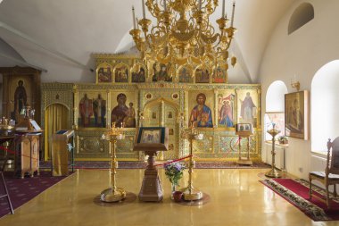 Suzdal, Rusya Federasyonu-06.11.2015. Suzdal, Rusya Federasyonu-06.11.2015. İkonostasisin Zachatievsky kilisede. Altın yüzük seyahat