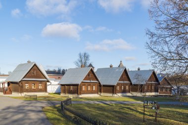 Suzdal, Rusya Federasyonu-06.11.2015. St. Pokrovsky rahibe manastırı rahibeler hücreleri. Altın yüzük seyahat