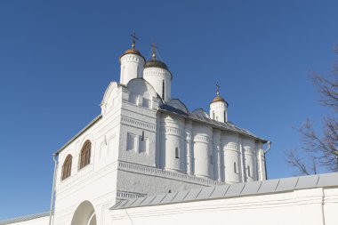 Nadvratnaya kilisede Suzdal 16. yüzyılda inşa edilen Pokrovsky rahibe manastırı. Rusya seyahat altın yüzük