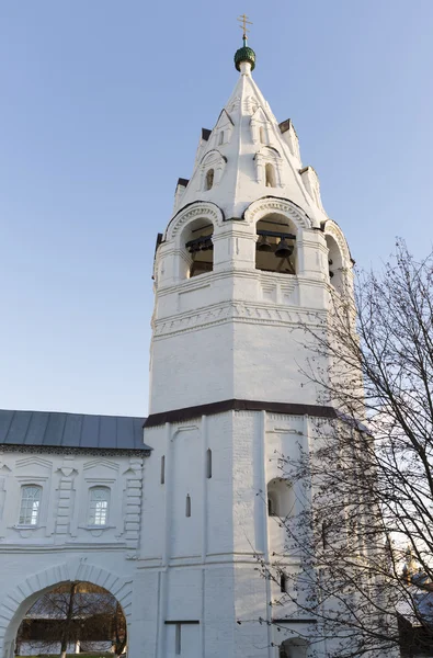 Refettorio con chiesa Concezione a Suzdal è stato costruito al XVI secolo. Anello d'oro della Russia Viaggi — Foto Stock