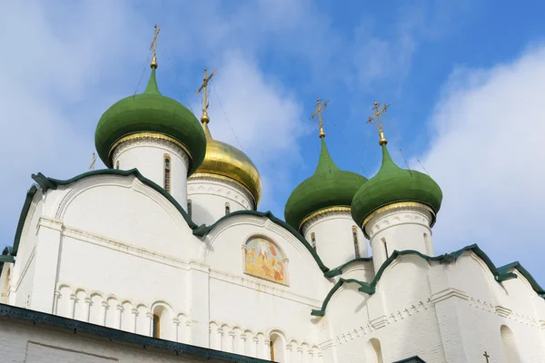 La Catedral de la Transfiguración en el monasterio de San Eutimio en Suzdal fue construida en el siglo XVI. Anillo de oro de Rusia Viajar —  Fotos de Stock