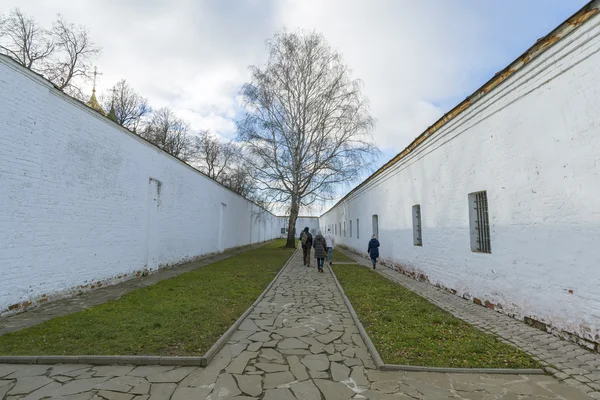 Suzdal, Rusya Federasyonu-06.11.2015. Hapishane Suzdal manastırda St. Euthymius toprakları üzerinde. Rusya seyahat altın yüzük — Stok fotoğraf