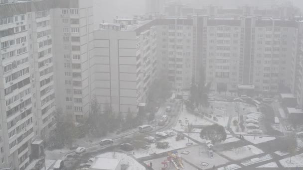 Zware sneeuwval in Moskou, Rusland — Stockvideo