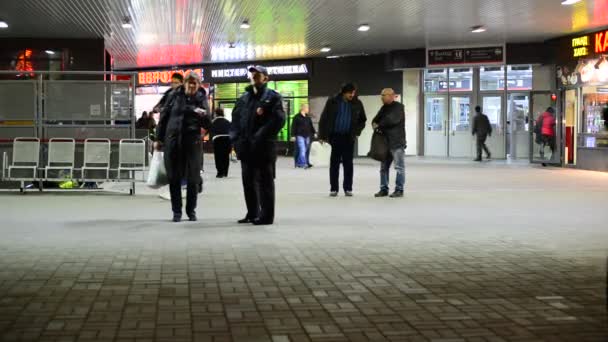 Moscow, Russia - 03.10.2015. People on  territory of the Kazansky railway station — Stock Video