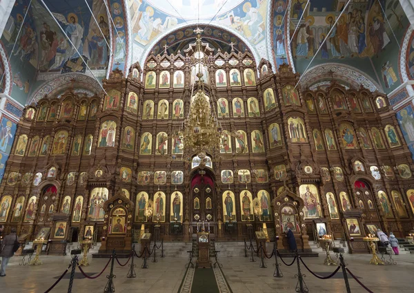 Nizhny Novgorod, Rusia - 03.11.2015. iconostasis en la Catedral de San Alejandro Nevski. Siglo XIX — Foto de Stock