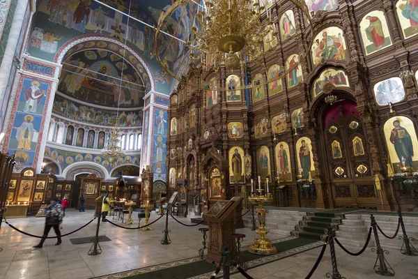 Nizhny Novgorod, Rusia - 03.11.2015. El interior de la Catedral de San Alejandro Nevski. Siglo XIX —  Fotos de Stock