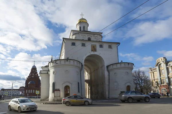 Vladimir, Rusland-05.11.2015. De Golden Gate gebouwd in de 12e eeuw. Gouden ring van Rusland reizen. — Stockfoto