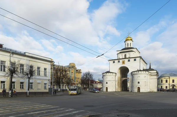 VLADIMIR, RUSIA -05.11.2015. La Puerta Dorada construida en el siglo XII. Anillo de oro Viaje . —  Fotos de Stock