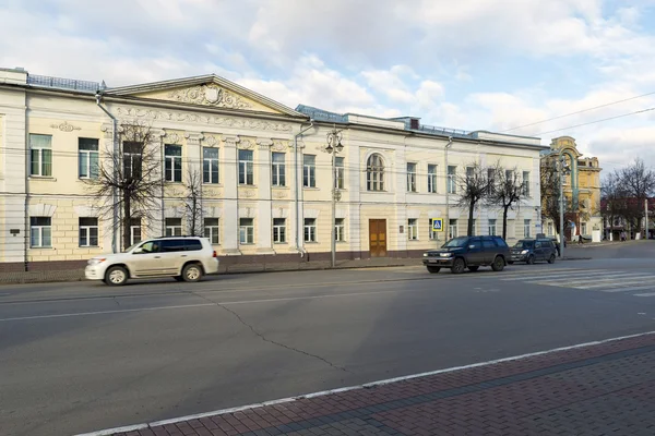 Vladimir, Federacja Rosyjska-05.11.2015. Szkół publicznych numer jeden został zbudowany w XIX wieku — Zdjęcie stockowe