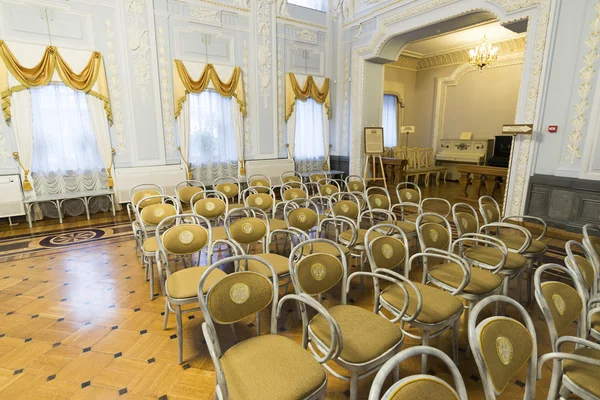 Nizhny Novgorod, Rússia - 03.11.2015. Ballroom em propriedade de museu Rukavishnikov — Fotografia de Stock