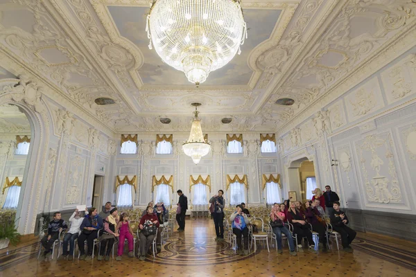 Nizhny Novgorod, Rusia - 03.11.2015. Salón de baile en la propiedad del museo Rukavishnikov — Foto de Stock