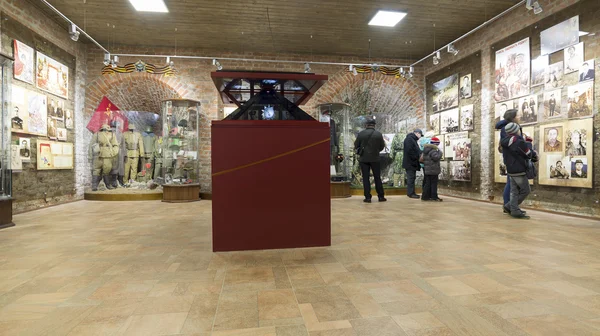 Nizhny Novgorod, Rusia 02.11.2015. La exposición en la torre Nikolskaya del Kremlin — Foto de Stock