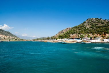Kemer, Turkey - 06.20.2014. Rıhtımın turistler için zevk tekneler