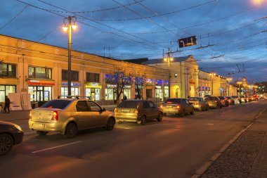 Vladimir, Rusya Federasyonu-Kasım 05.2015. Arcade Bolshaya Moskovskaya Caddesi'nde alışveriş tarihi şehir merkezinde olduğunu