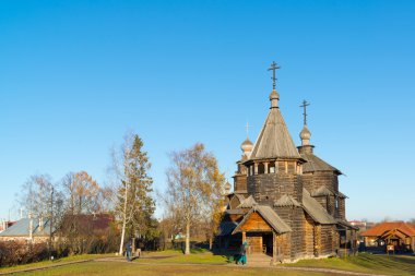 Suzdal, Rusya - 06 Kasım 2015. Altın turistik Ring Müzesi ahşap mimarisi