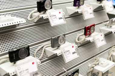 Moskova, Rusya - Şubat 02. 2016. Eldorado Sony kameralar büyük zincir mağazalar elektronik satış olduğunu