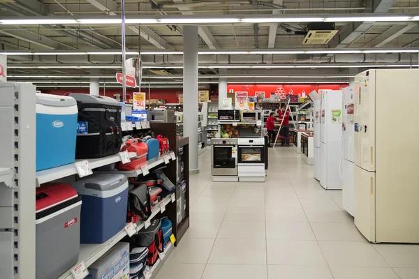 Moscú, Rusia - 02 de febrero. 2016. Interior de Eldorado es una gran cadena de tiendas de venta de electrónica —  Fotos de Stock