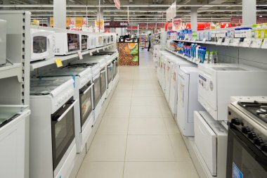 Moskova, Rusya - Şubat 02. 2016. büyük zincir mağazalar elektronik satış Eldorado iç kısmıdır