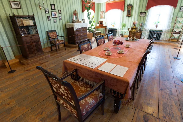 Suzdal, Rússia - 06 de novembro de 2015. Museu Arquitetura de madeira, Interior casa comerciantes — Fotografia de Stock