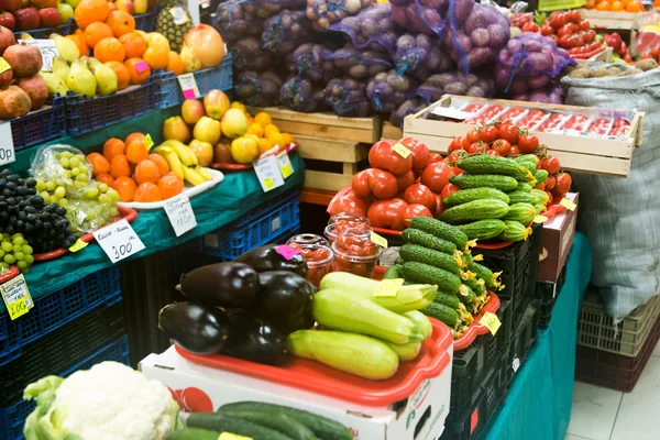 Fruits and vegetables on  counter agrarian market — Stock Photo, Image