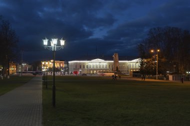 Vladimir, Rusya Federasyonu - Kasım 05.2015. Katedral Meydanı görünümünü geceleri