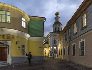 Vladimir, Rusya Federasyonu - Kasım 05.2015. Tarihi şehir merkezi Georgiyevskaya sokaktır