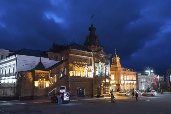 VLADIMIR, RUSSIA -05.11.2015.Edifício da antiga Duma da Cidade em Bolshaya Moskovskaya Street - Centro Histórico — Fotografia de Stock