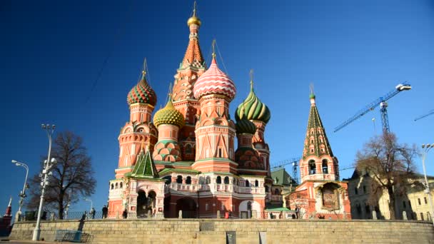 St. Basils Cathedral on Red Square in Moscow, Russia — Stock Video