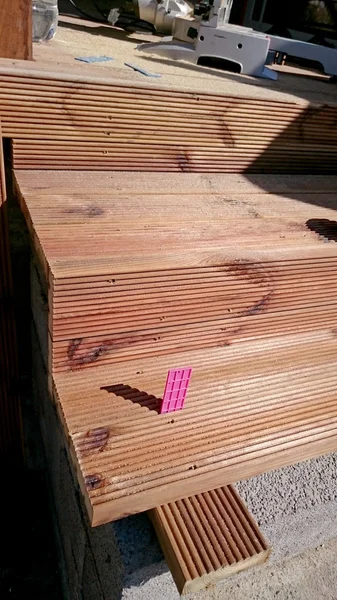 Egy fából készült lépcső, a telek — Stock Fotó