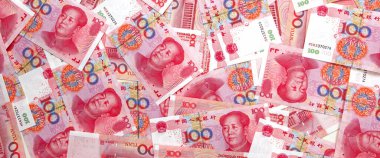 Masada bir Çin yuanı var.