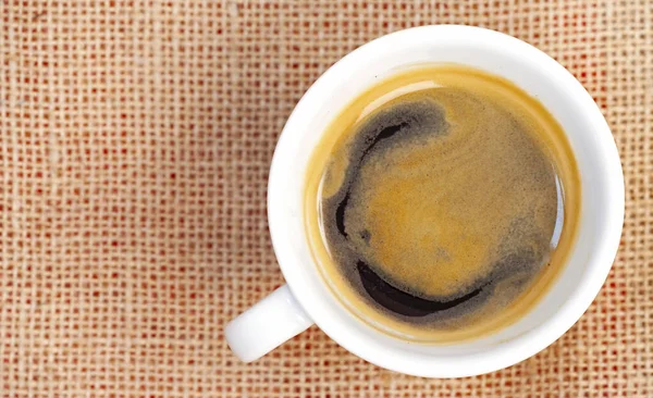 Tasse Kaffee Auf Dem Tisch — Stockfoto