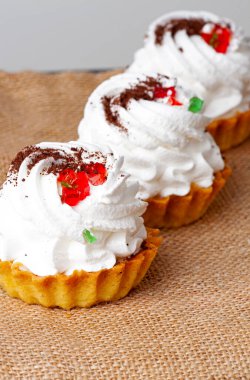 Masada kremalı kek.