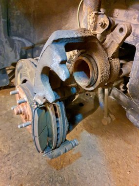 Fren diskleri ve fren yastıkları. Otomatik parçalar.