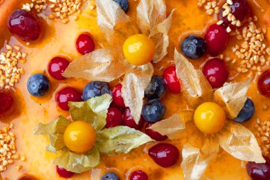 Meyveli çok lezzetli bir pasta.