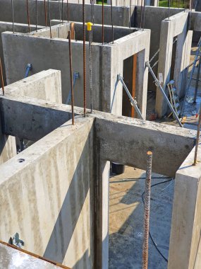 Şehirdeki bir inşaat alanında.