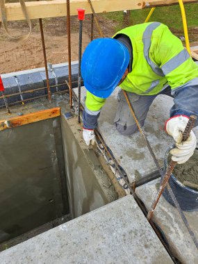 İnşaat alanında çalışan işçiler