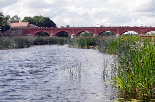 Antiguo Puente Ladrillo Sobre Río Venta Kuldiga Letonia Europa — Foto de Stock