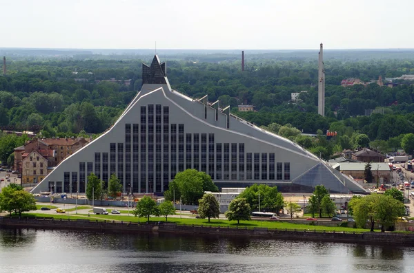 Riga Letonya Ulusal Kütüphanesi Letonya Avrupa Peter Kilisesi Nin Kulesinden — Stok fotoğraf