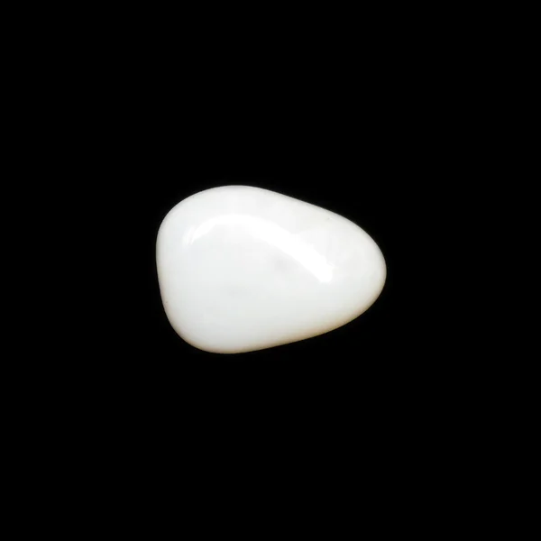 Witte Opaal Zwarte Achtergrond — Stockfoto