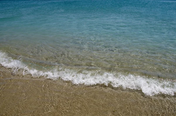 Красивое Голубое Море Греции — стоковое фото