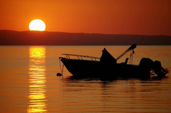 Silueta Barco Amanecer — Foto de Stock